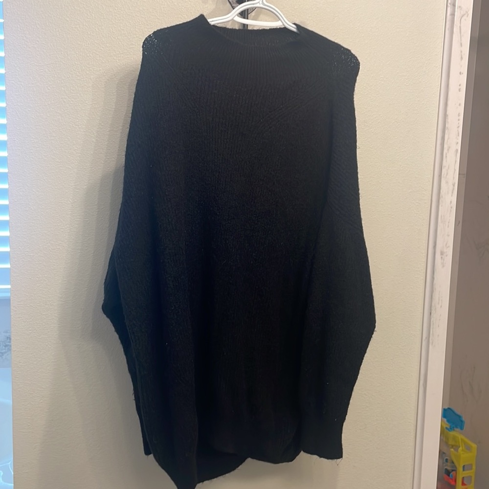 Black oversized sweater